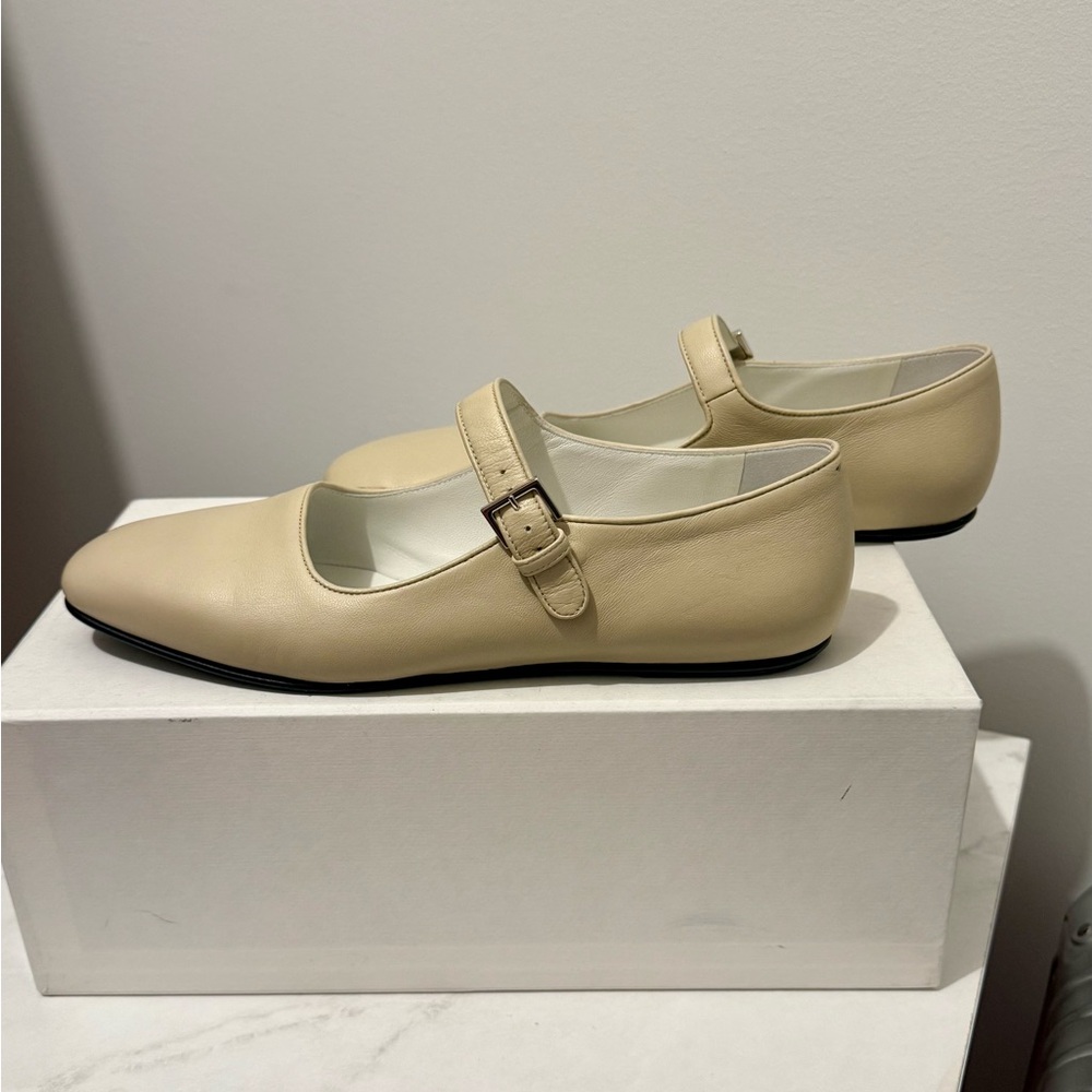 The Row Ava Flats in Oatmilk 39